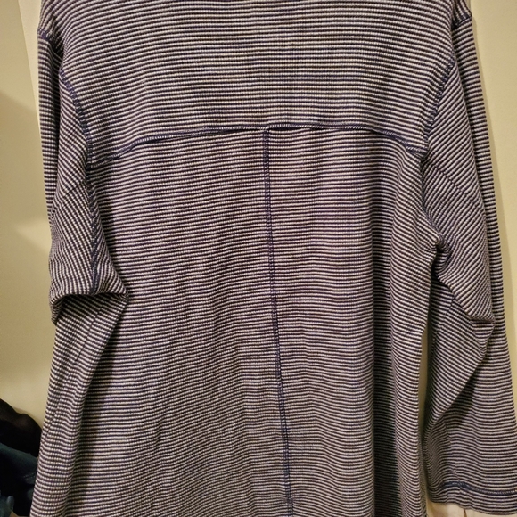 Layered Blue Striped Top - Picture 2 of 5